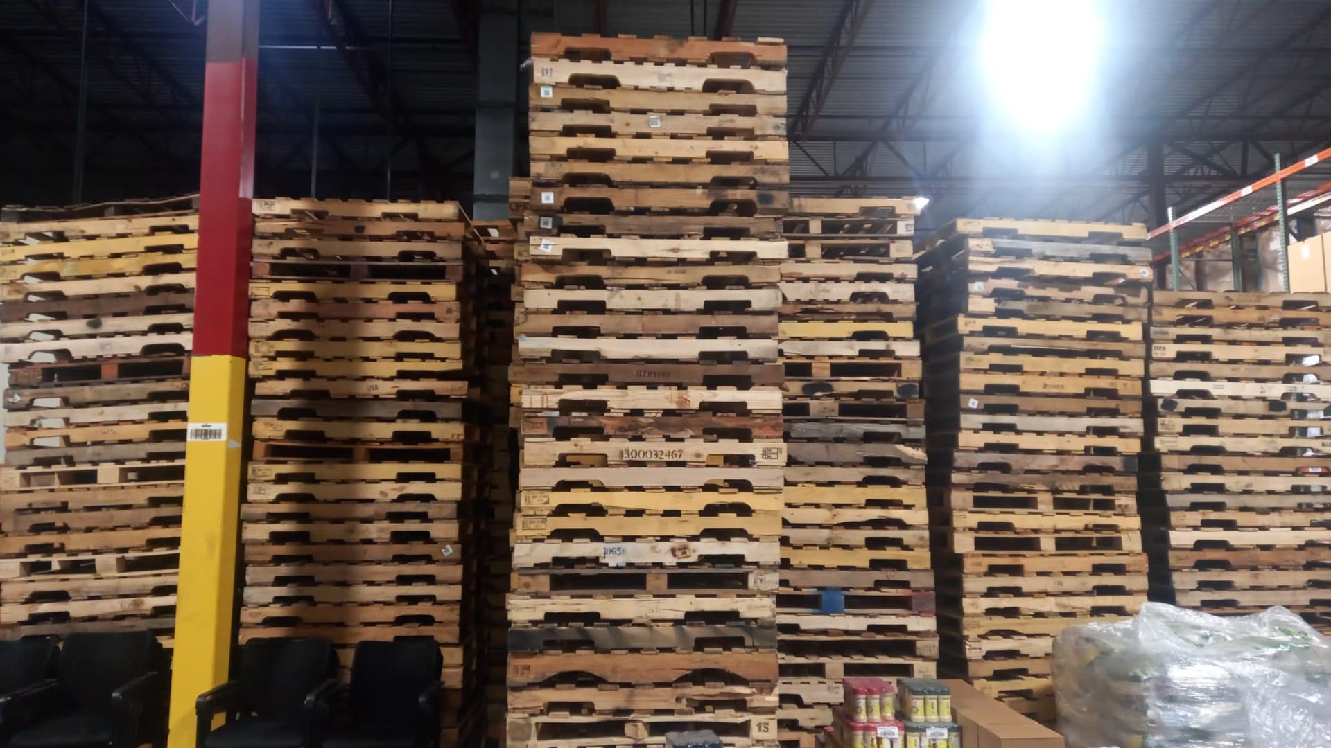 Used 48x40 Wooden Pallets - Beaumont, TX 77704