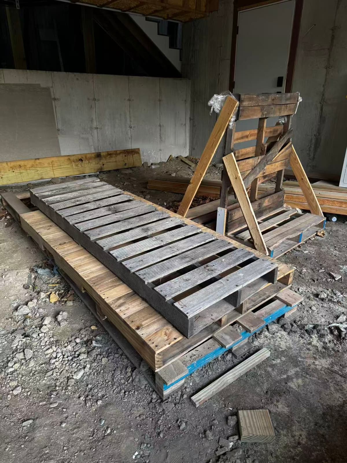 Combo Pallets - Brookline, MA 02446