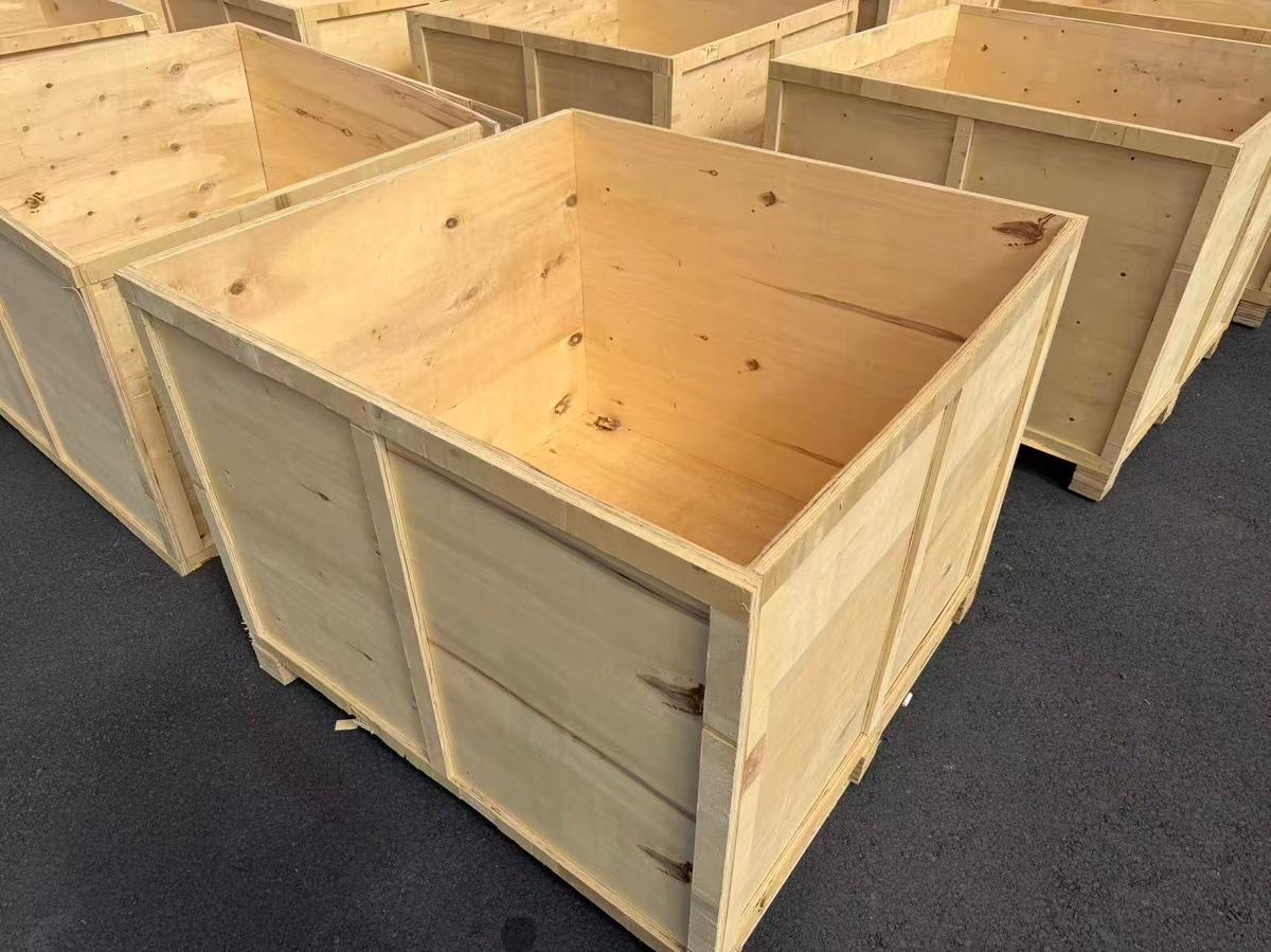 Used 42x40x30.5 Plywood Open Slat Wood Crates - Hayward, CA 94545