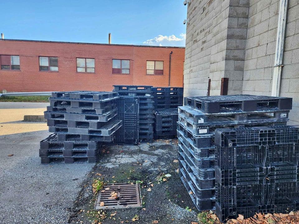 48" × 40" CBA Plastic Pallets - Albuquerque NM 87105