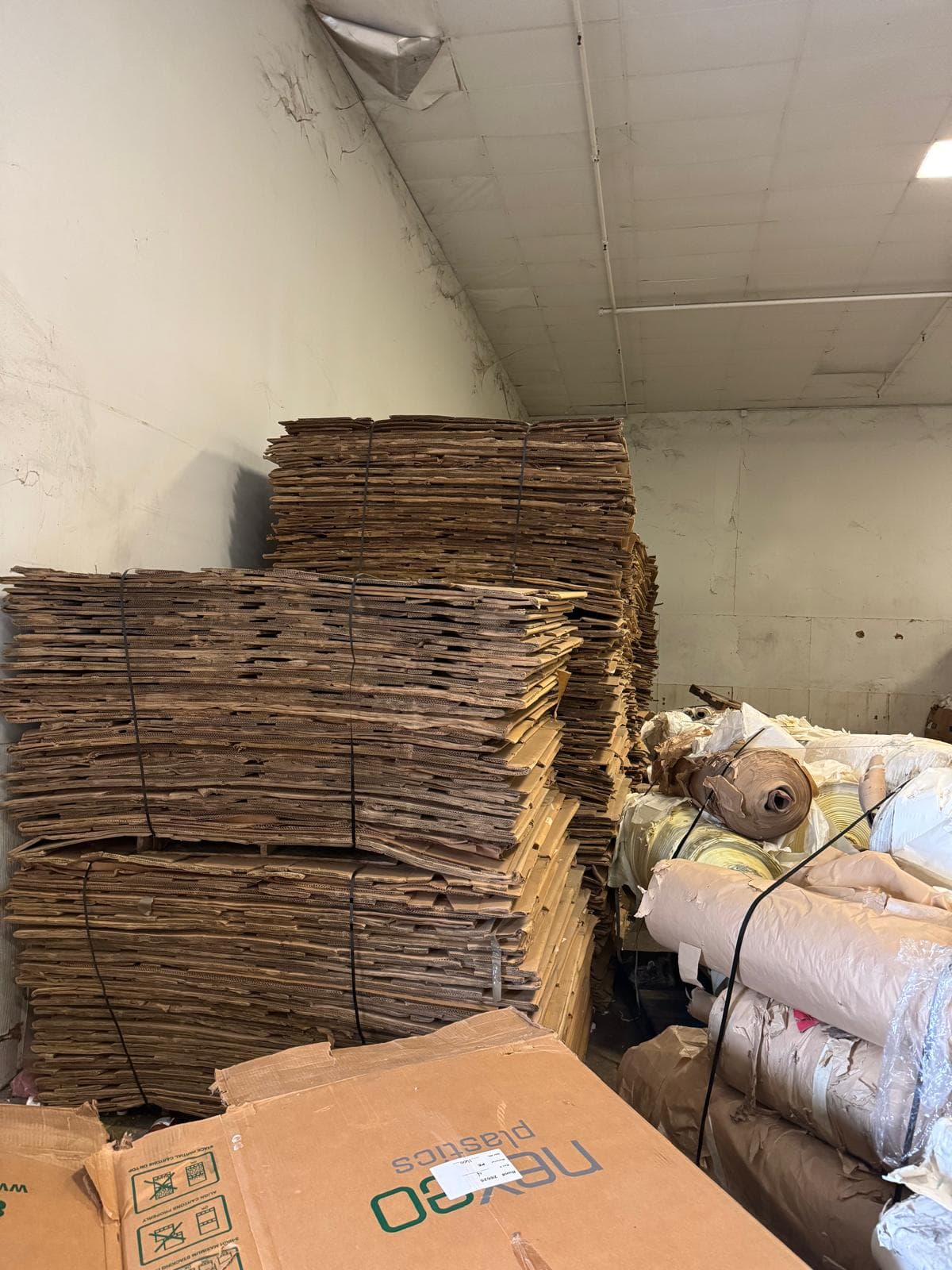 Used 48 x 40 x 40 5 PLY Resin Bins - Cleveland OH 44102