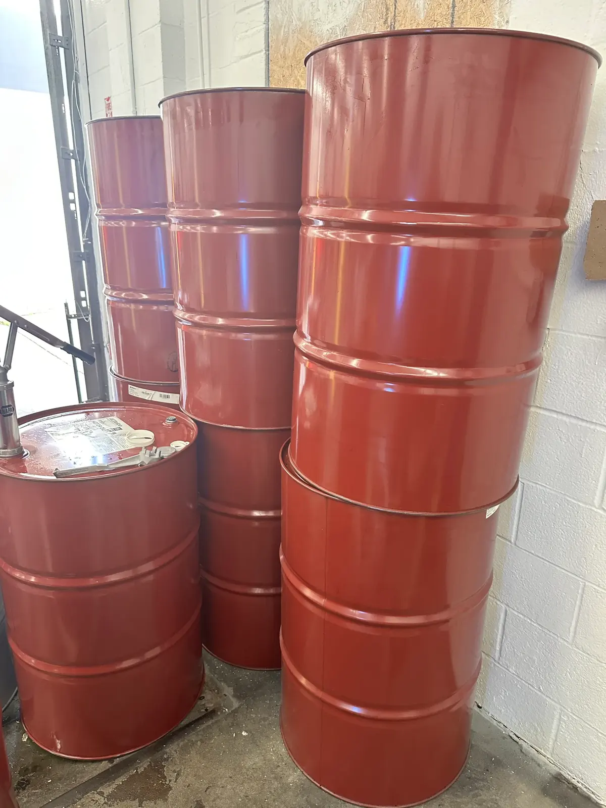 Used 55-Gallon Closed Head (Fixed Top) Unlined Metal Drums - Cuyahoga Falls, OH 44221