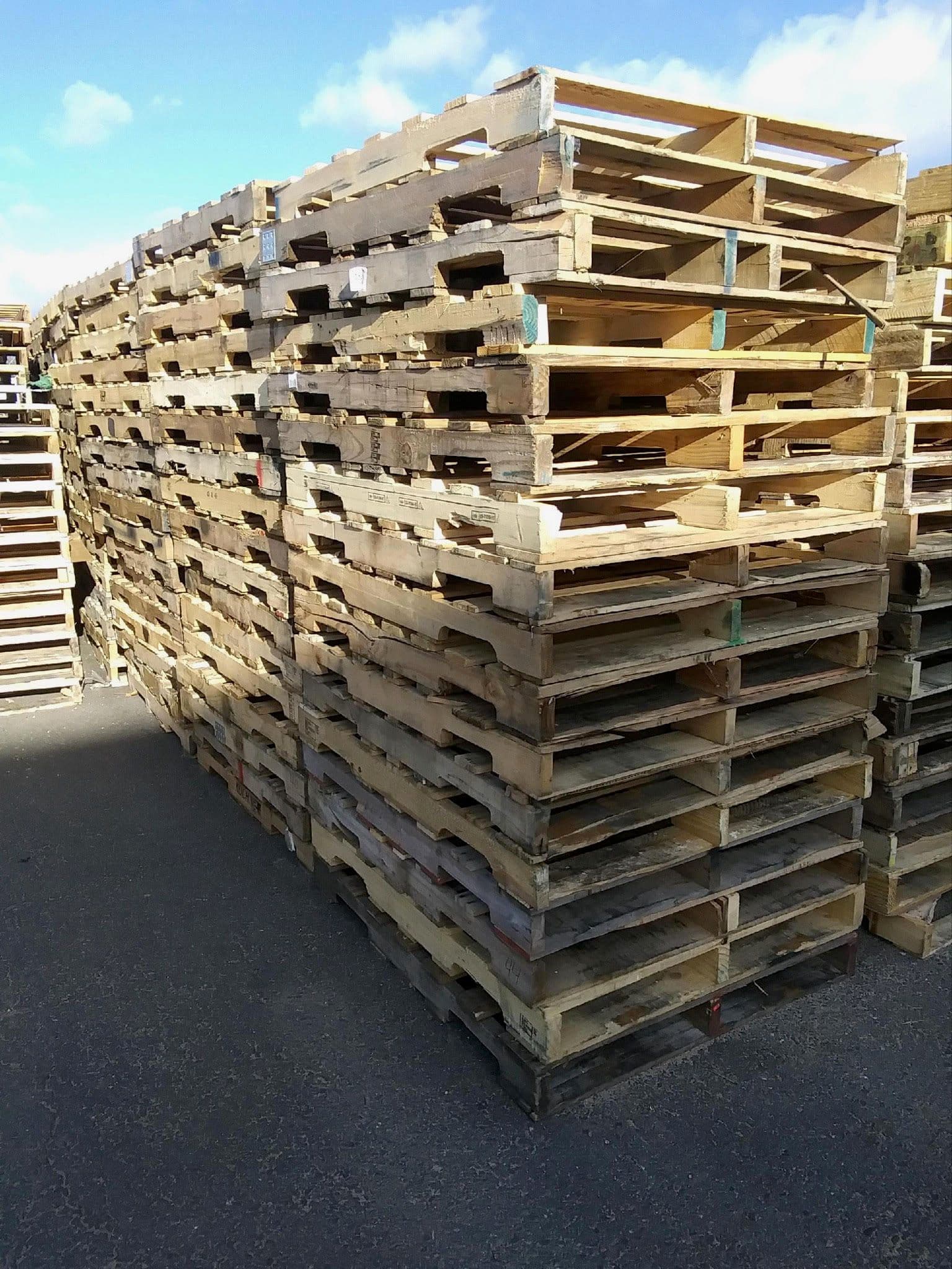 Used 48x40 Wooden Pallets - Dallas, TX 75063