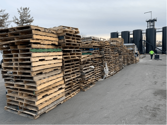 Used 48x40 Wooden Pallets - Parker, Colorado  80134