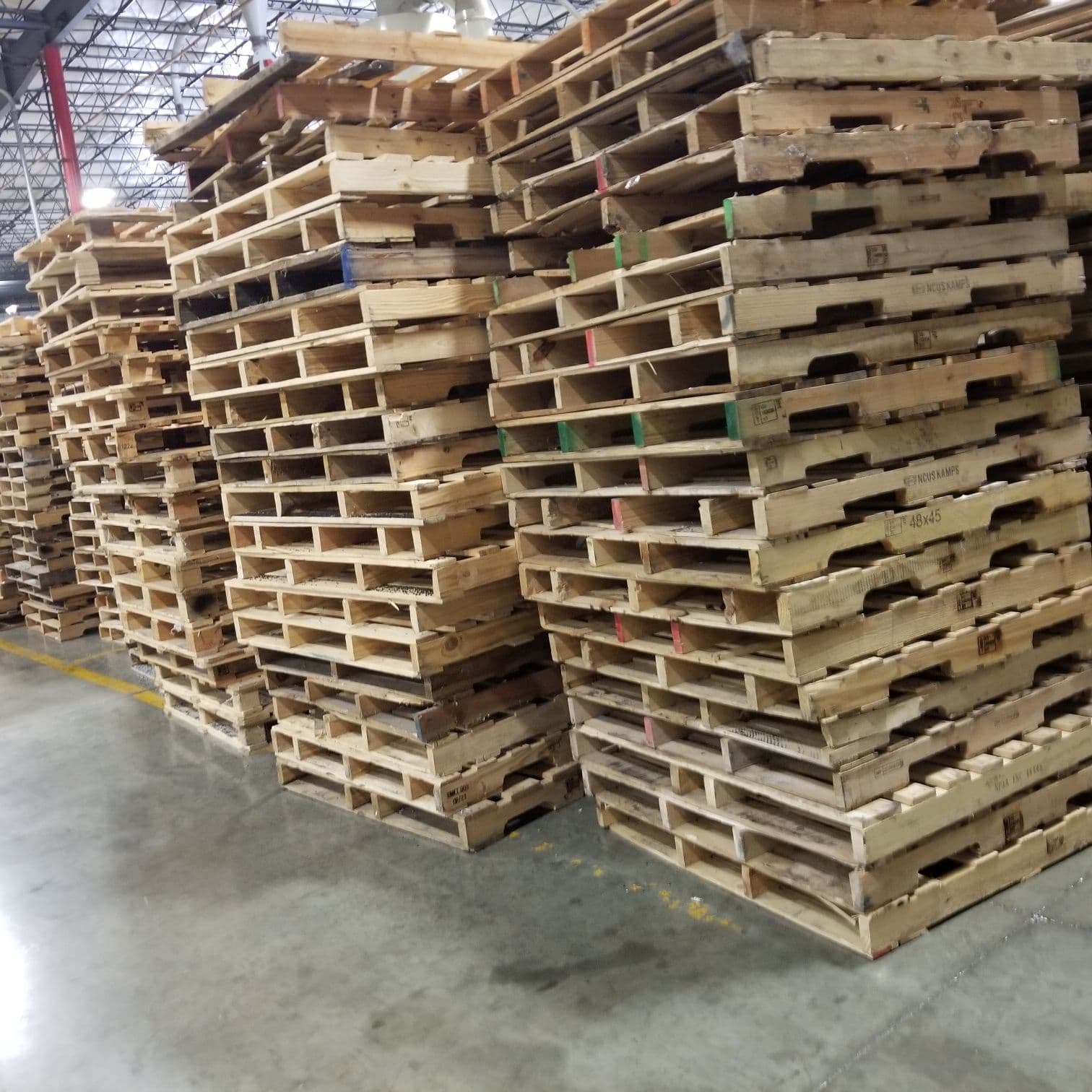 48 x 48 Hardwood Used Pallets - Waverly OH 45690