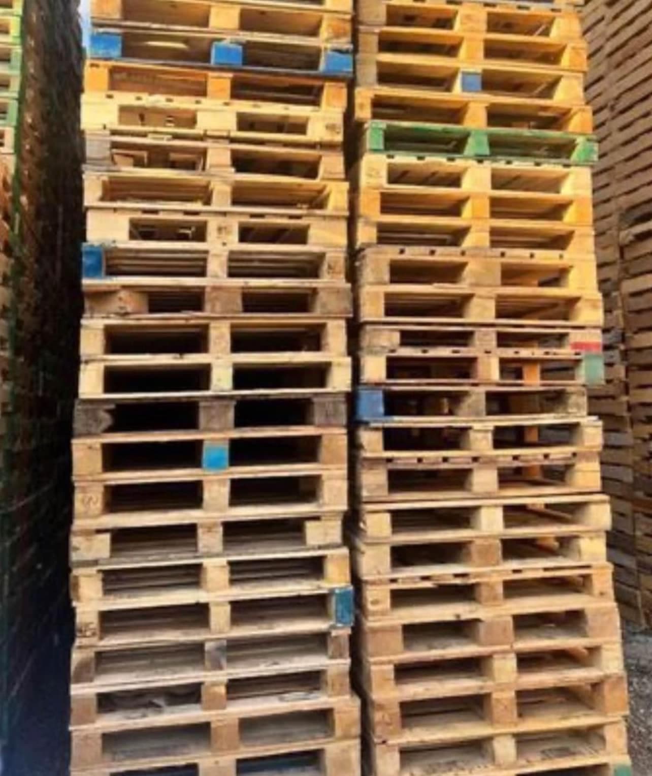 Repaired Grade A 48 x 40 Wood Pallets - San Bernardino, CA 92346