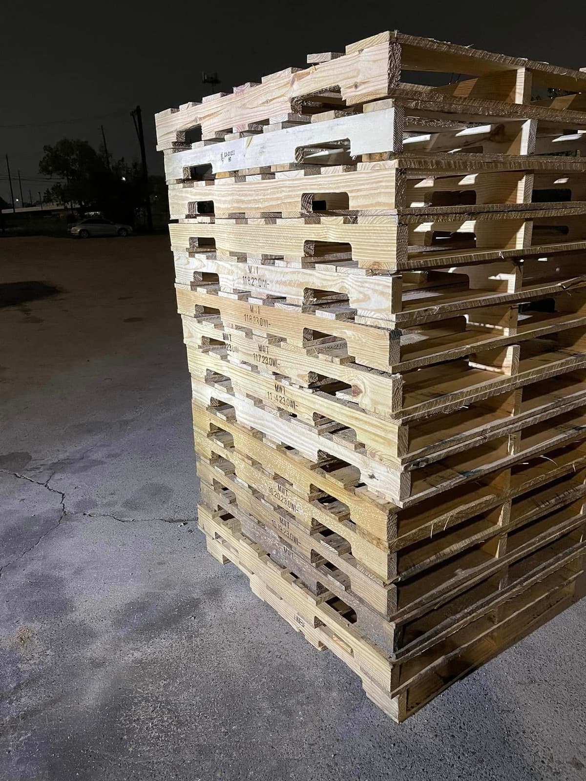 Grade A 48 x 40 GMA Wooden Pallets- Hummelstown PA 17036