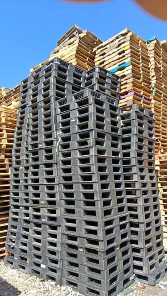 43 x 43 Used Plastic Pallets HDPE - Norwalk CA 90650
