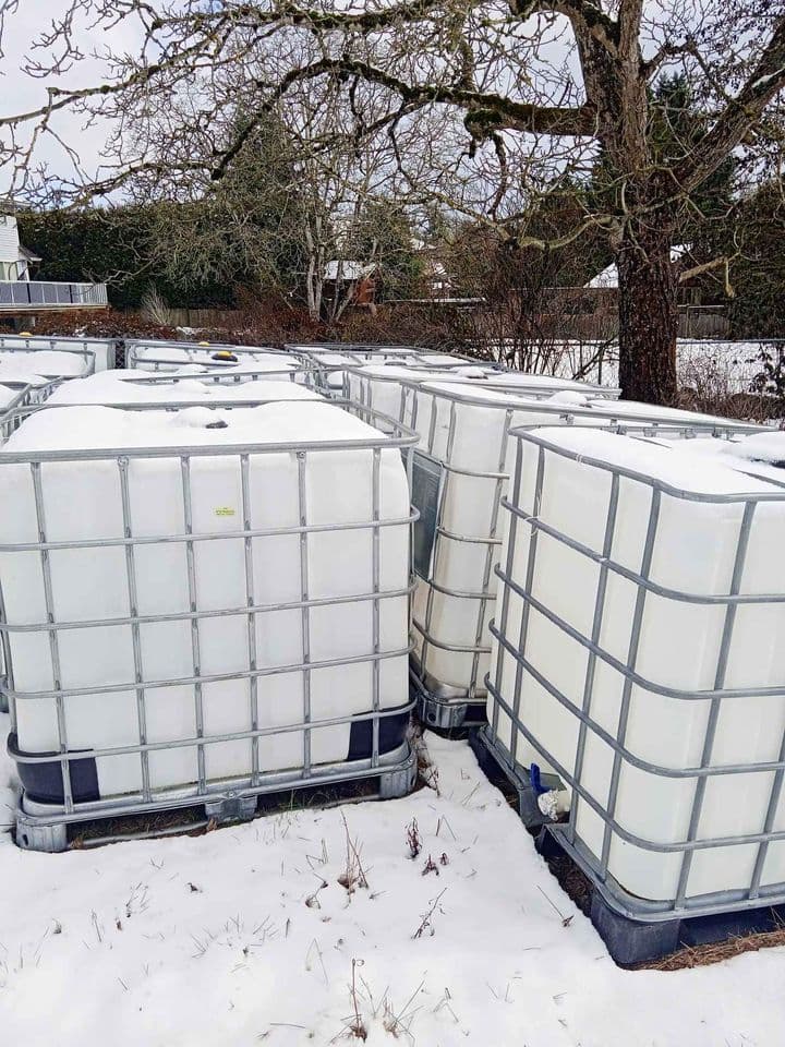 275 Gallon (Food Grade) Reconditioned IBC Totes - Eagle River AK 99577