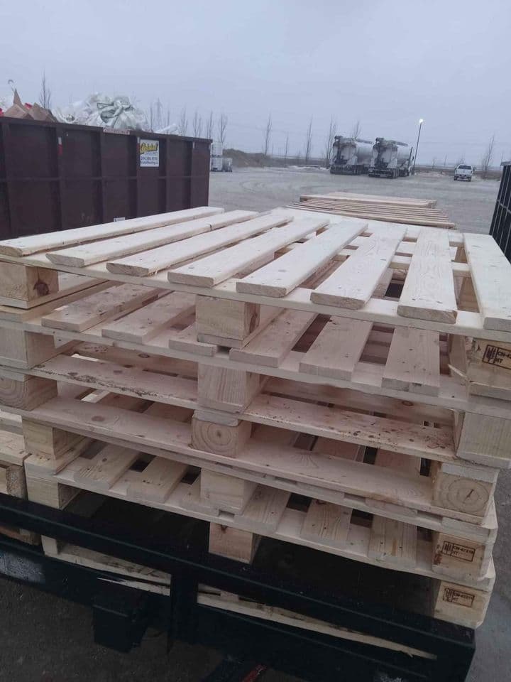 44 x 44 Repaired Grade A Block Pallets - Marshalltown IA 50158