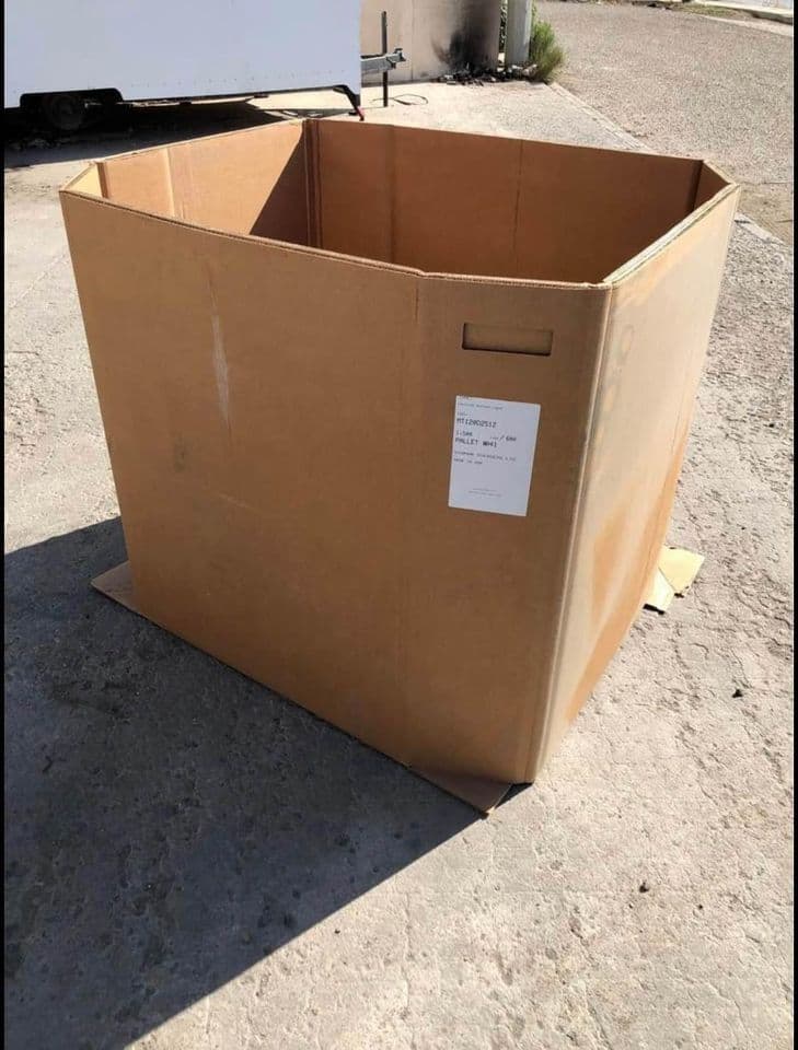 Used 4 Walll 48 x 40 x 40 Bulk Boxes - Owings Mills, MD 21117