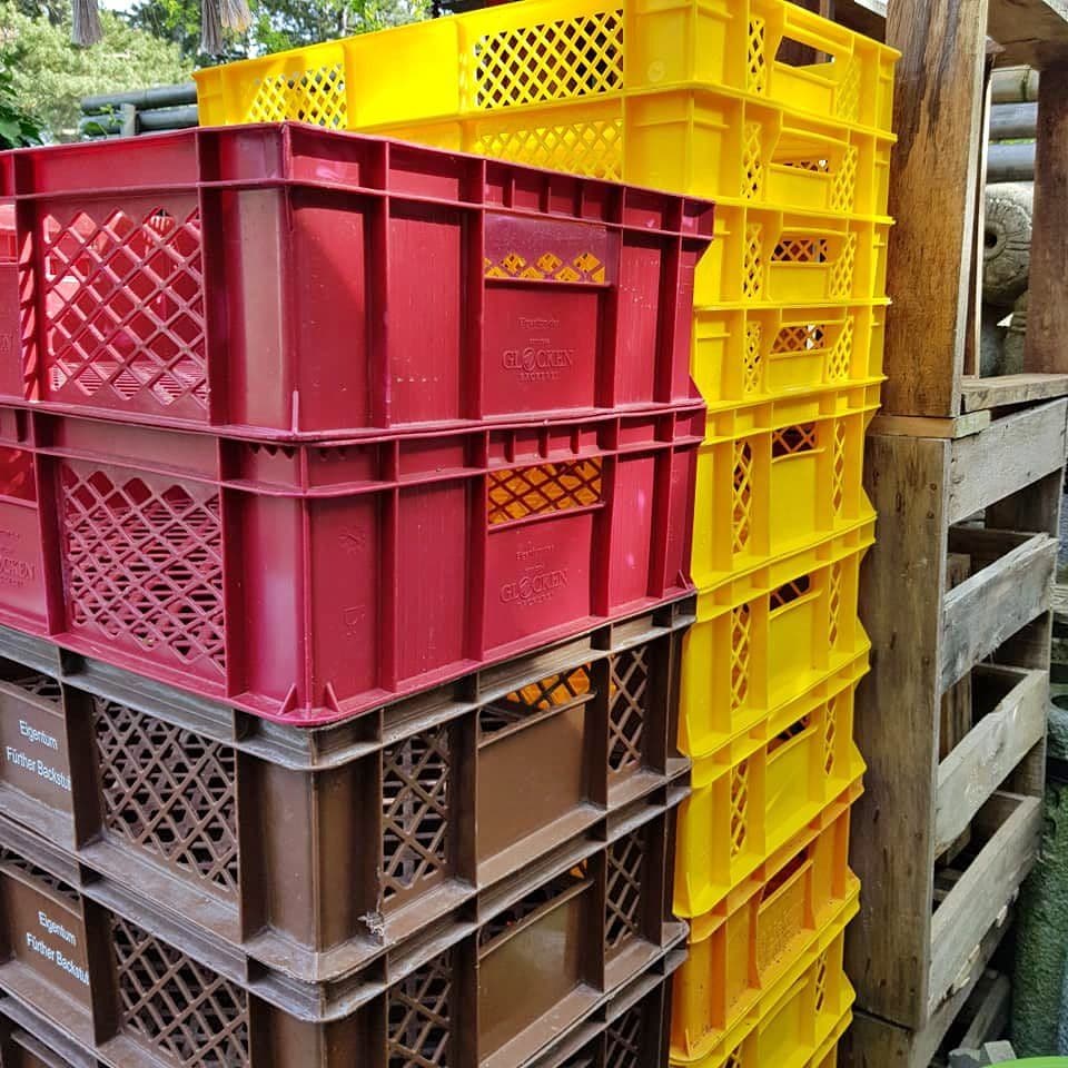 Heavy-Duty Plastic Crates - Louisville KY 40218