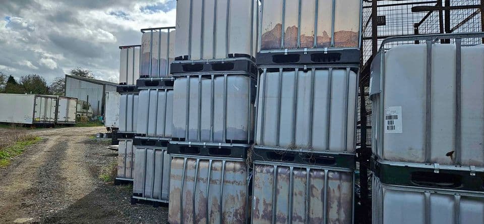 Damaged 275 Gallon IBC Totes - Hillsboro OR 97124