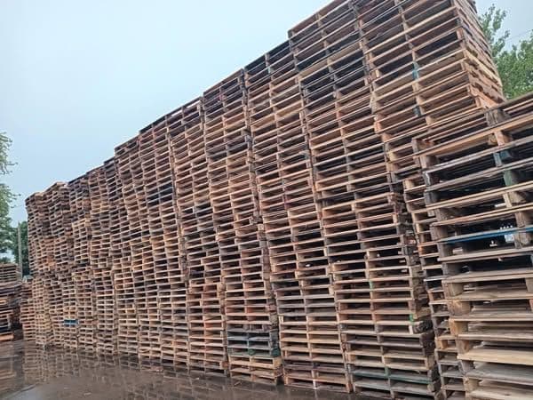 Used 48x40 Grade A Wooden Pallets - El Paso, TX 79936
