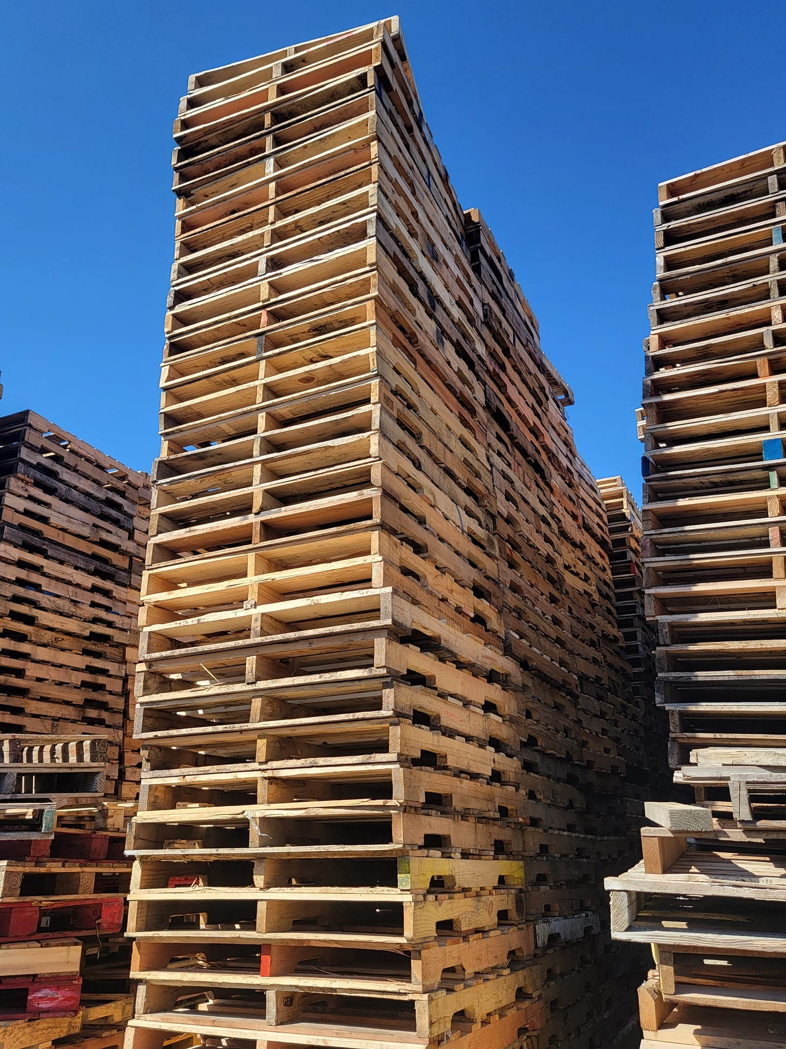 48 X 40 Used Pallet 4-way Stringer - Irvine, CA 92620