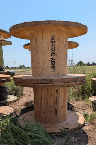 84 X 45 X 42 Wooden Spools - Abilene, TX 79563