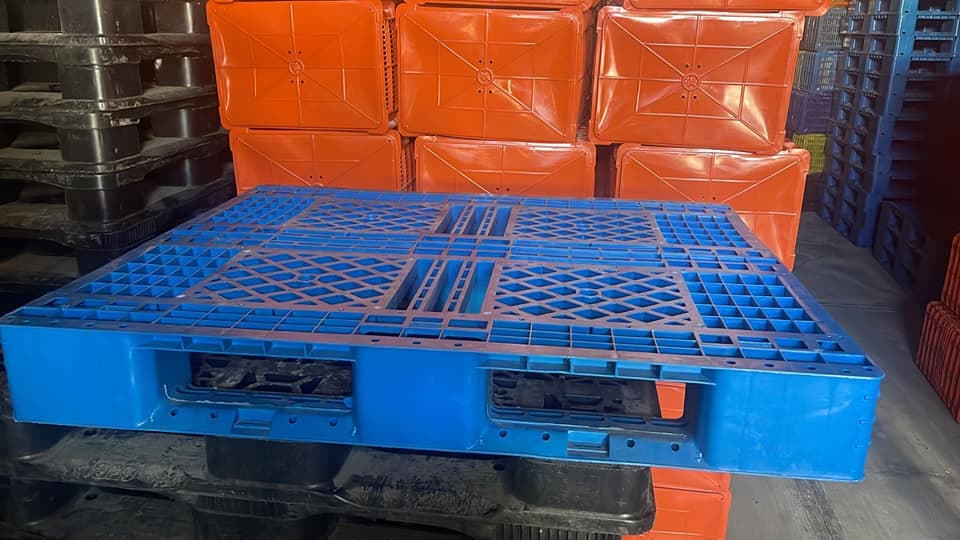 Three Runner Plastic Pallets -Pottstown PA 19464