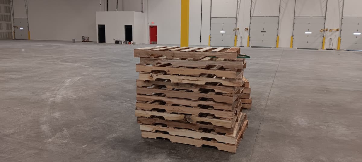 Grade A (#1) 48 x 40 GMA Hardwood Pallets - Toledo OH 43615