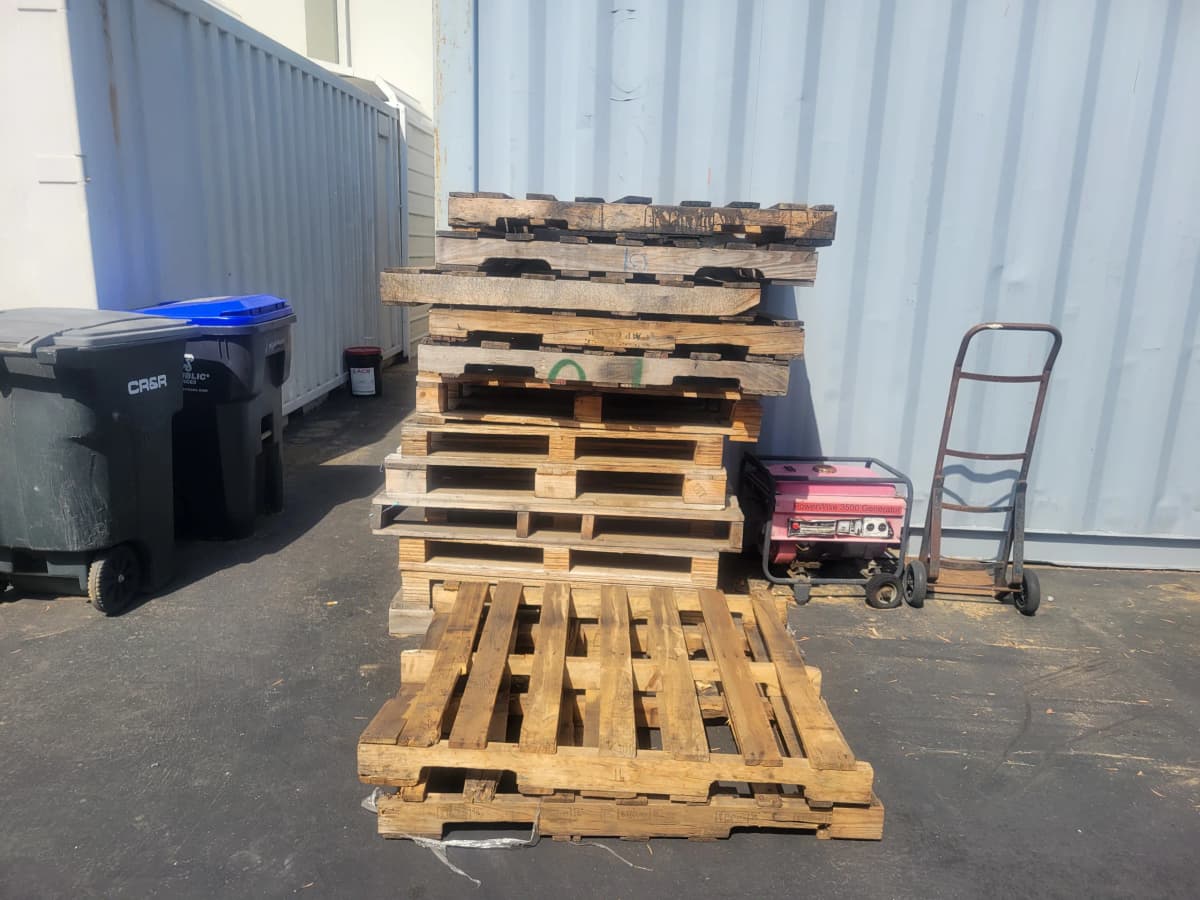 Combo Pallets - Orange, CA 92867