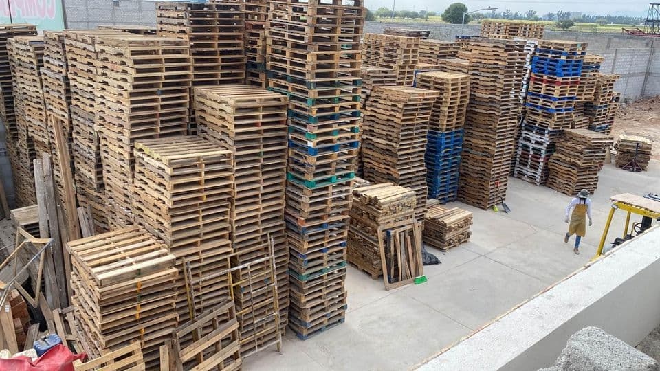 48 x 40 Used 2-Way Stringer CBA Pallets - Saint Clair Shores MI 48080
