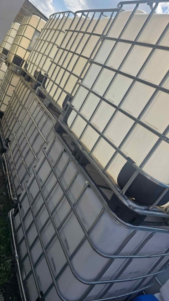 330 Gallon Used IBC Tote Tanks - La Porte IN 46350