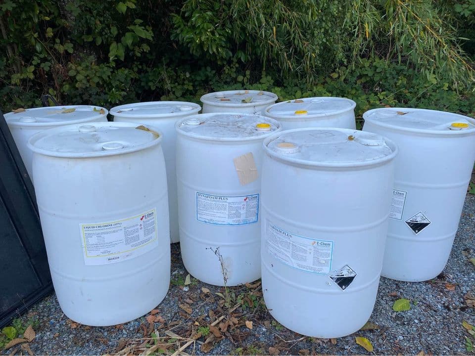 55 Gallon (208L) Used Plastic Drums - Chicago IL 60609