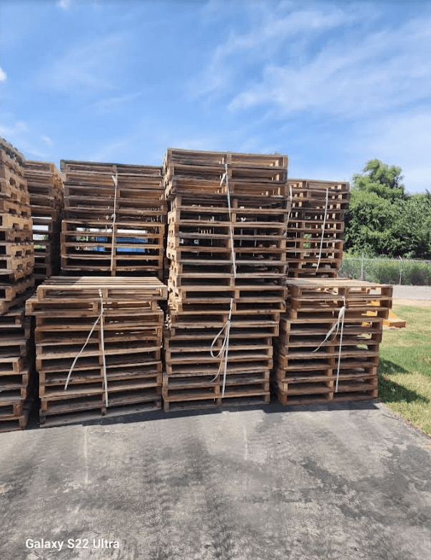 New condition 45 x 36 Wood Pallets - Dallas TX 