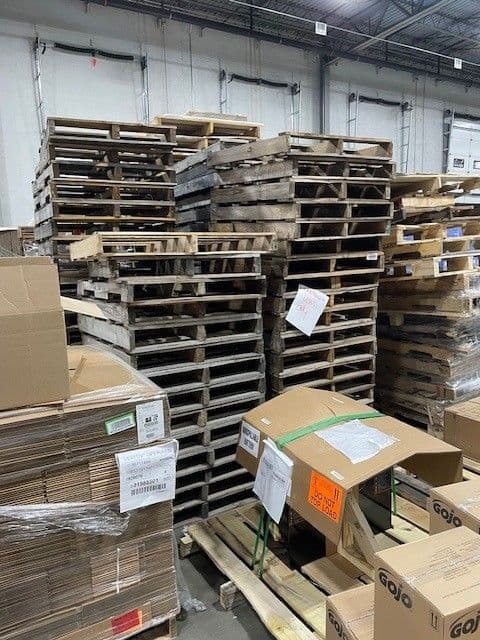 Used 40x30 Wooden Pallets - Raleigh, NC 27513