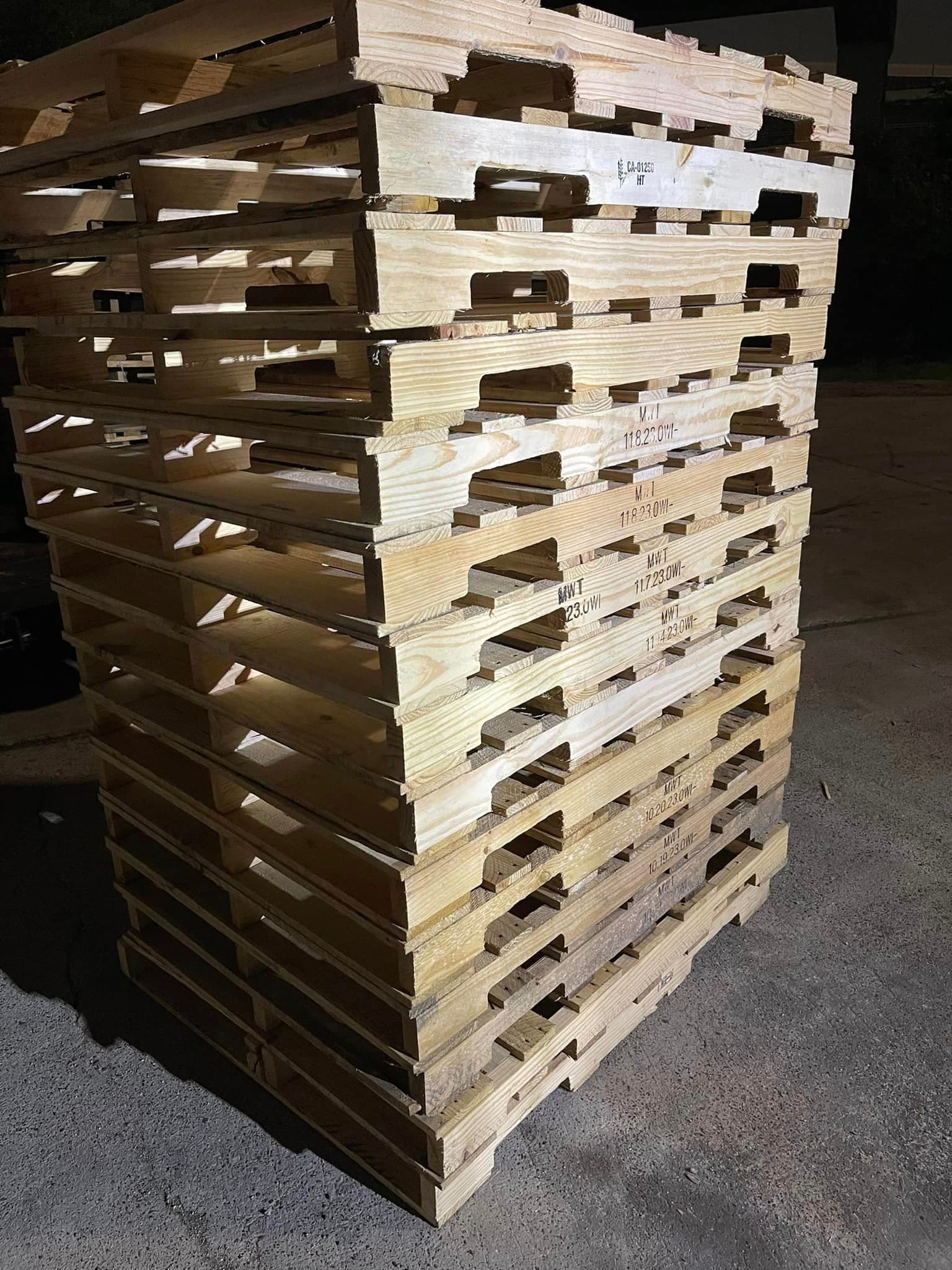 48 x 40 Premium Grade A Wooden Pallets - Harleysville PA 19438