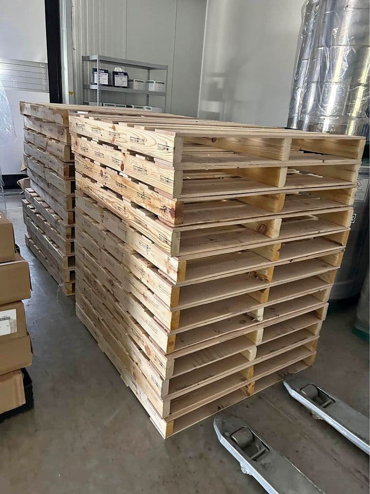 2-Way Entry Heat Treated Hardwood Pallets - Concord NC 28027