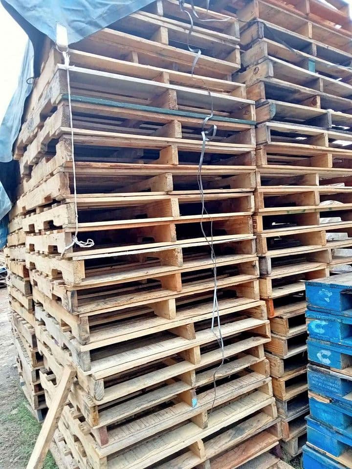 Grade A 48" x 40" 4-Way Used Pallets - Acworth GA 30101