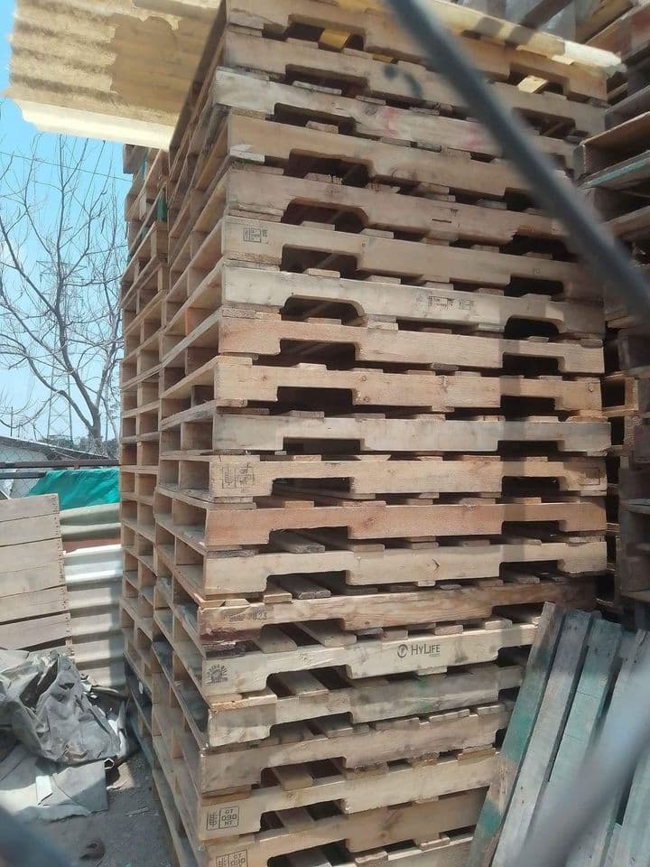 48 x 40 Repaired Grade B 4-way Stringer Pallets - La Habra, CA 90631