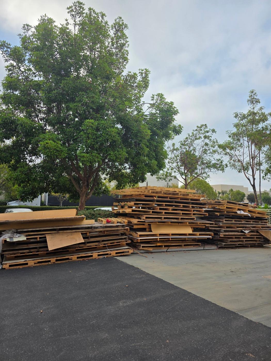 Grade B Pallets - Brea, CA 92821