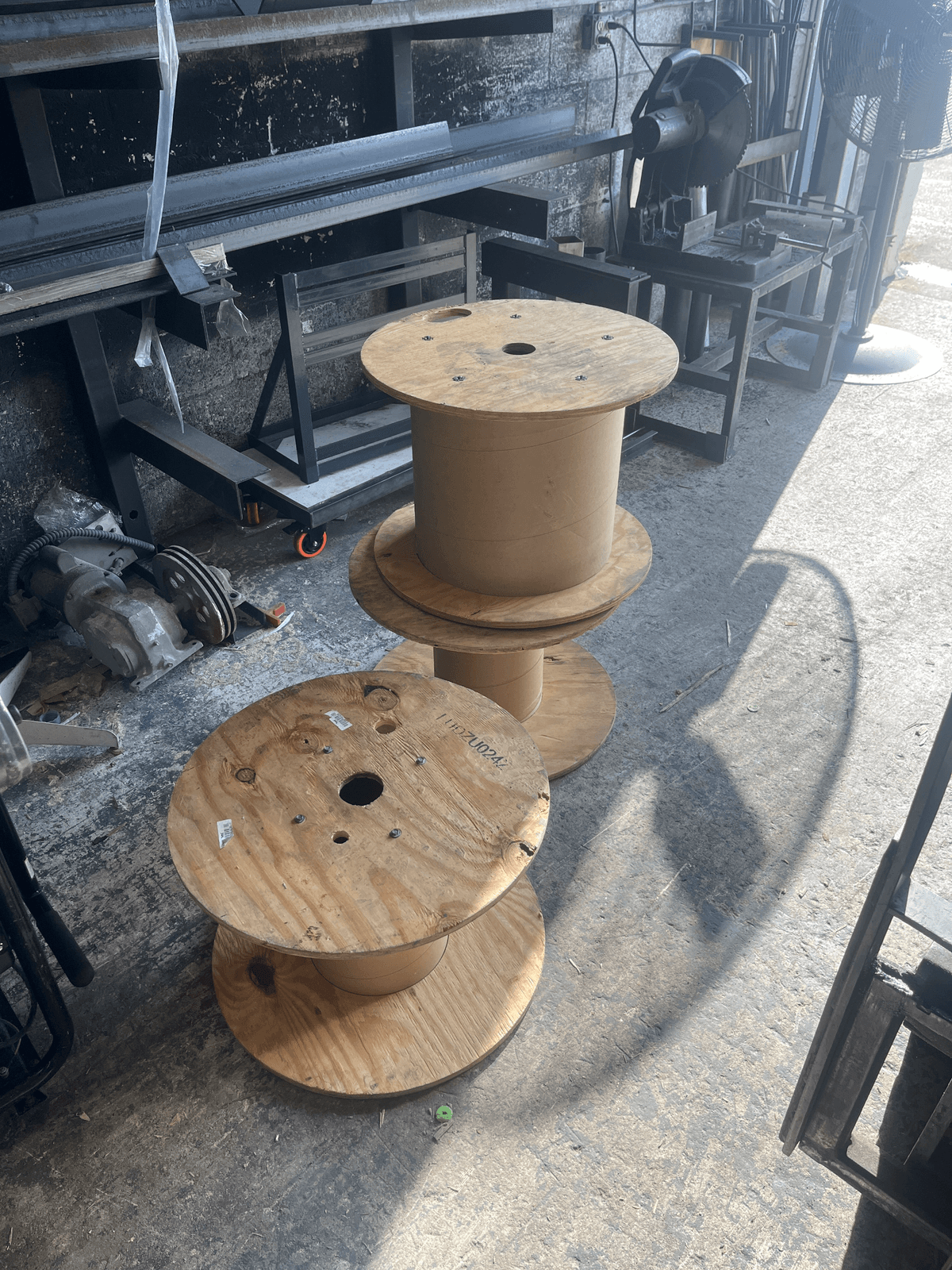 New Wooden Spools - West Palm Beach, FL 33404