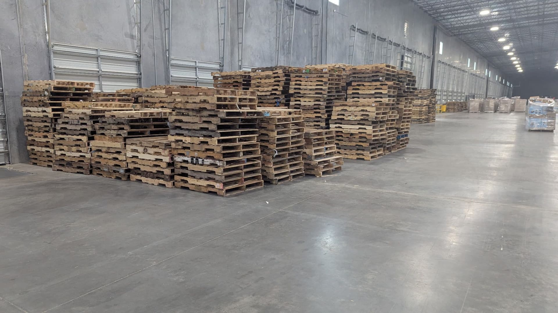 Used condition 48 x 40 Wood Pallets - Kannapolis NC 