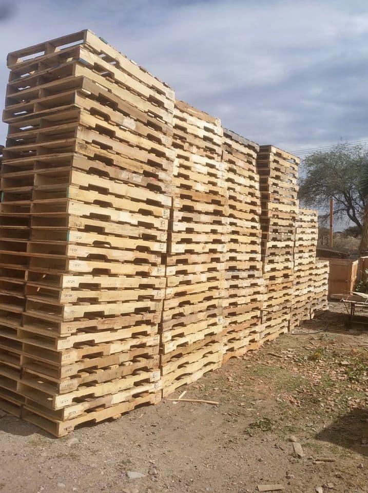 Grade A 48 x 40 Used Stringer Wooden Skids - Kihei HI 96753