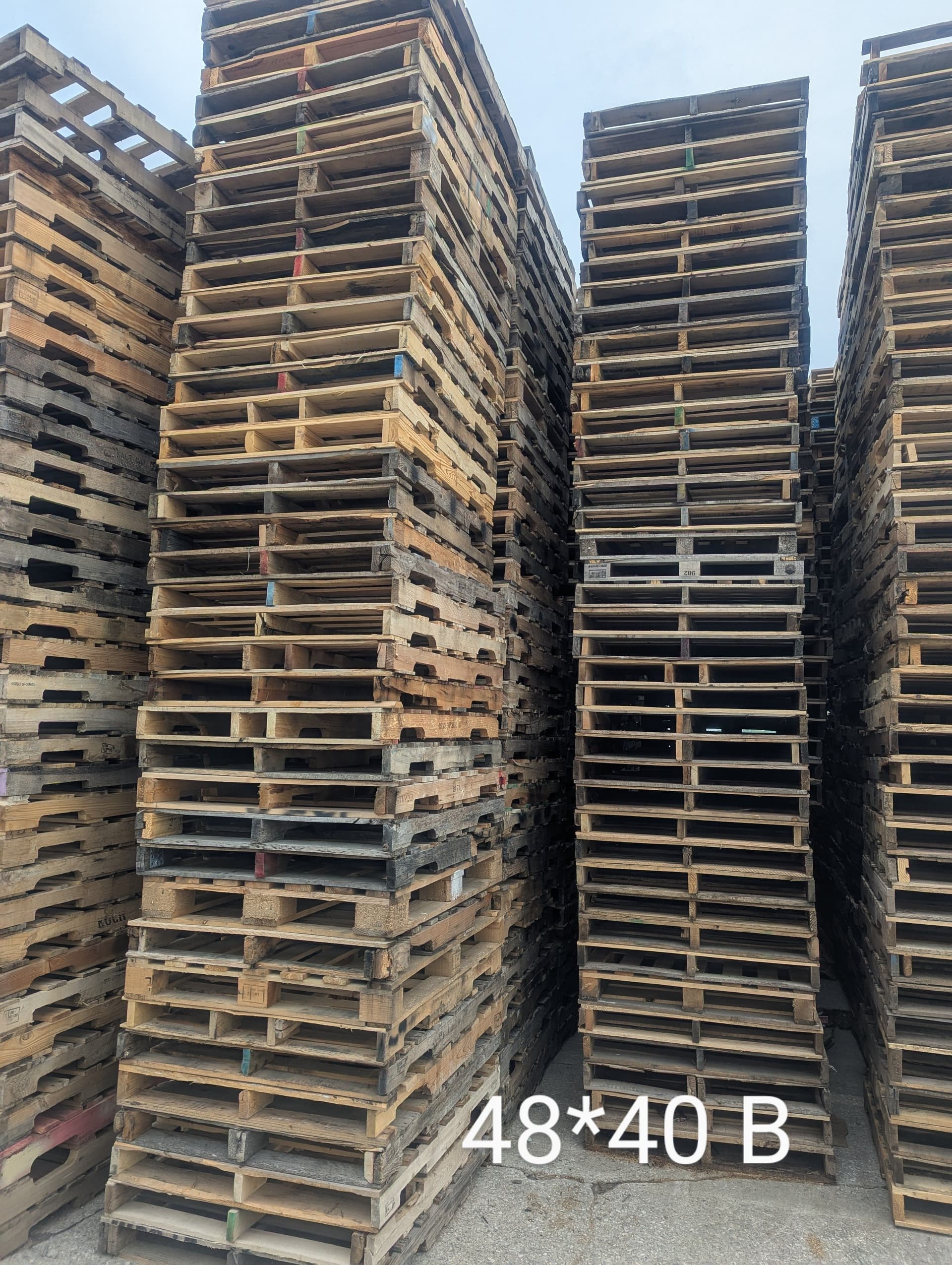 48 x 40 4-way Wooden Pallets - Houston, TX 77064