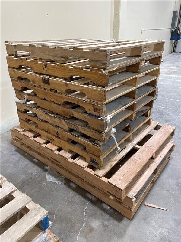Truckload of 48 x 40 Grade A Wooden Pallets - Columbus OH 43228