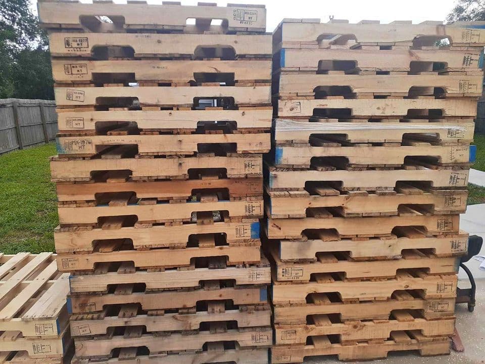 Truckload of 48 x 40 Grade A Wooden Pallets - Drexel Hill PA 19026