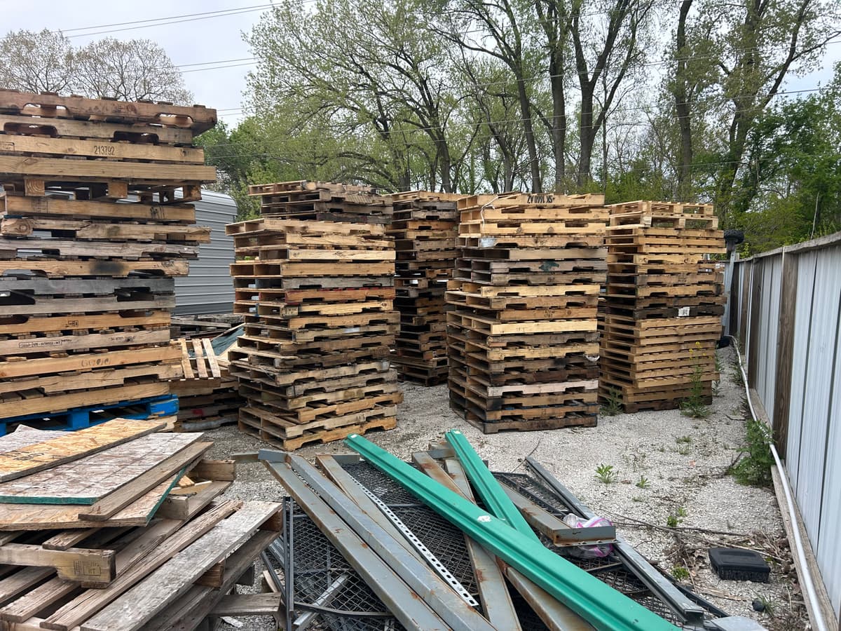 Grade B 48x40x6 Pallets - Boone, IA 50036