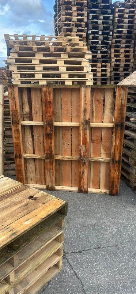 1600 x 1600 Used 2-Way Stringer Pallets - Mursfreesboro TN 37130