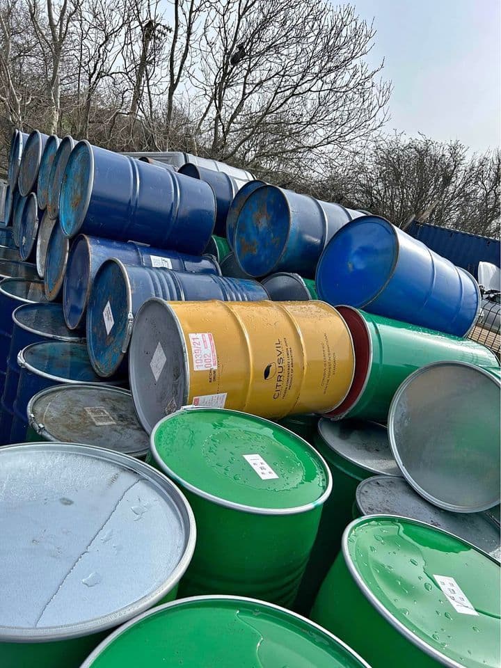 Used 55 Gallon Metal Drums - Brattleboro VT 05301