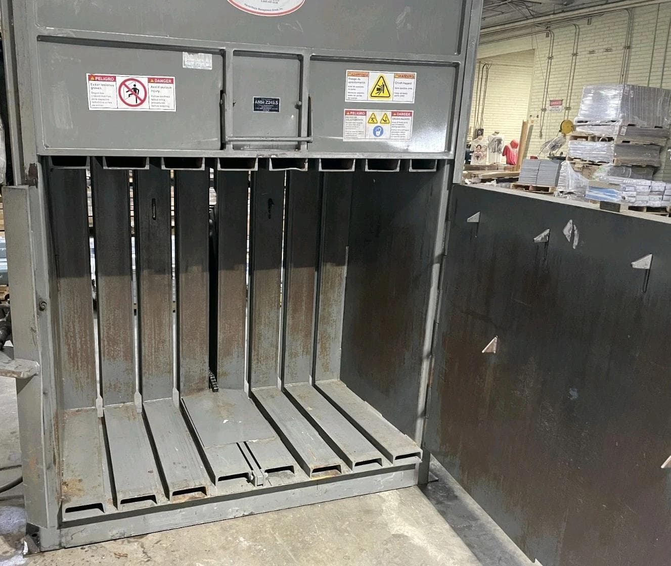 V5HD-15 Harris 230/460V 3Ph 60"L x 30"W x 48"T Bale Size Vertical Baler!