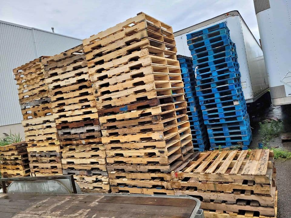 48 x 40 Used 2-Way Stringer Pallets - Omaha NE 68107