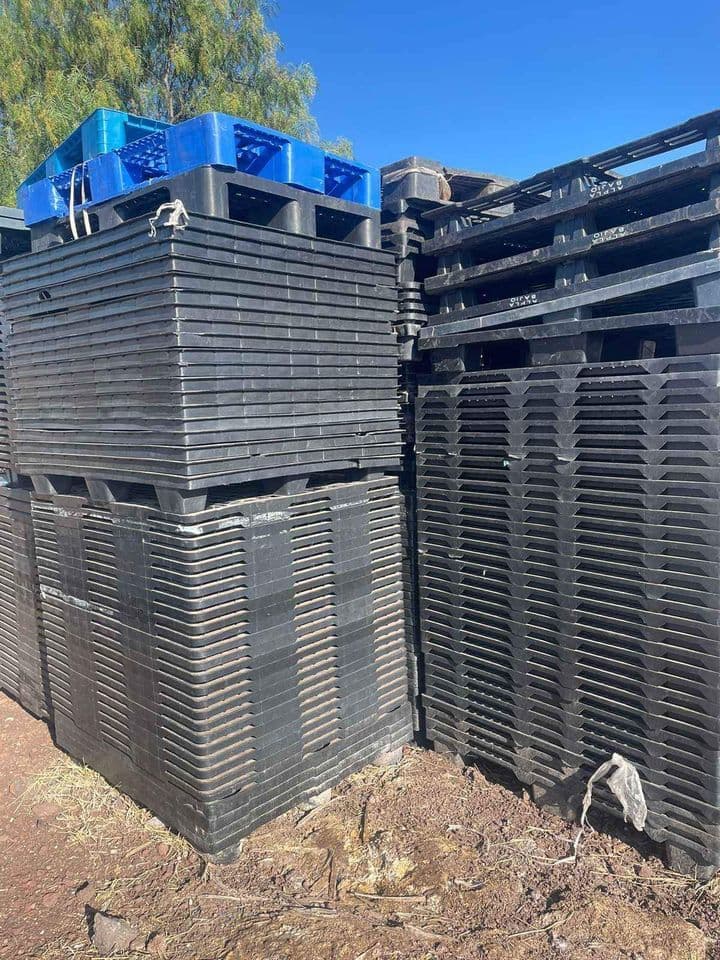 48 x 40 Nestable Used Plastic Shipping Skids - Lenexa KS 66215