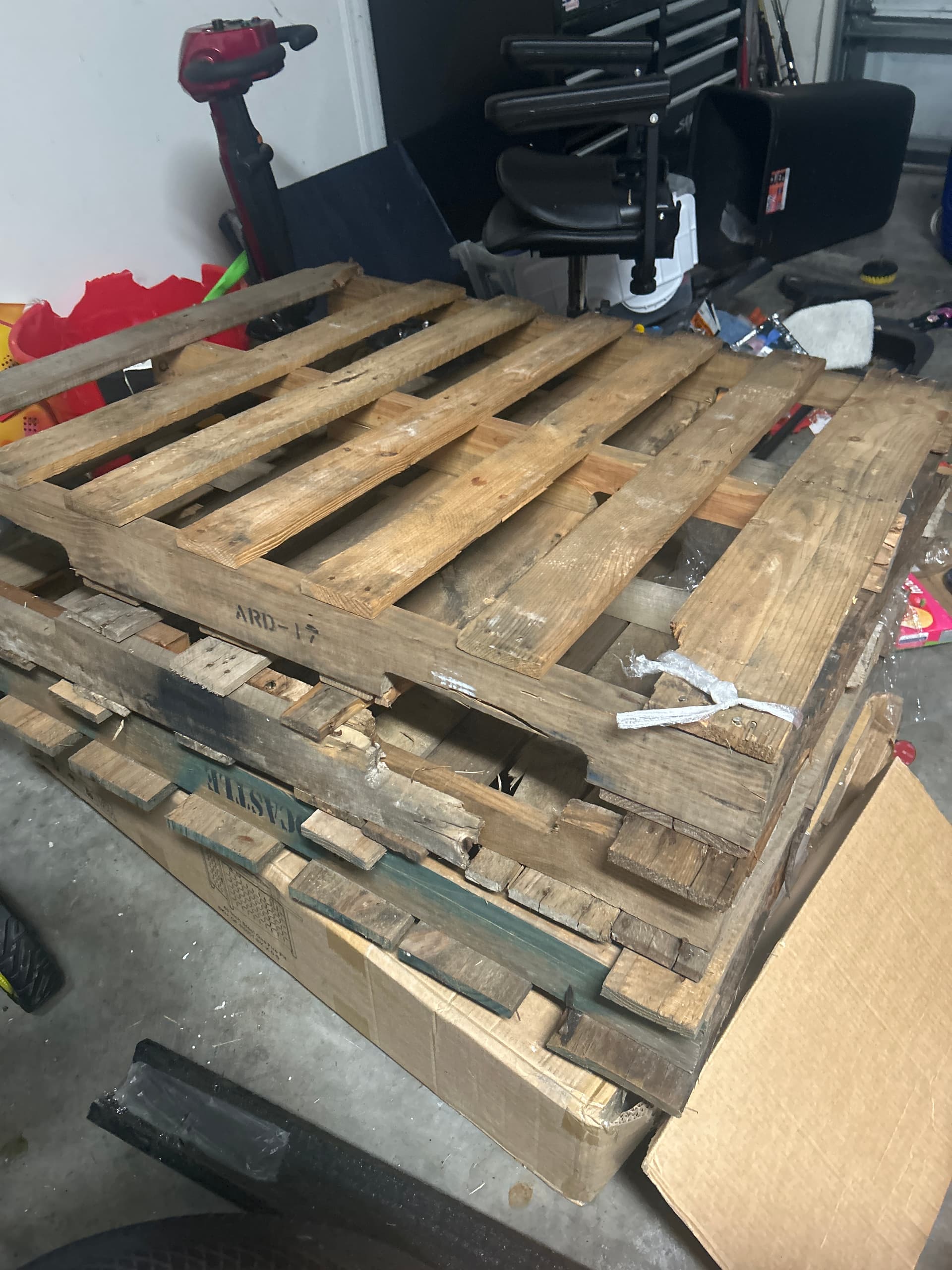 Grade C 48x40x6 Pallets - Ruskin, FL 33570