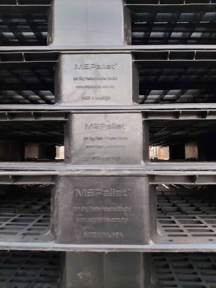 43 x 43 Used HDPE Plastic Pallets - Portland OR 97229