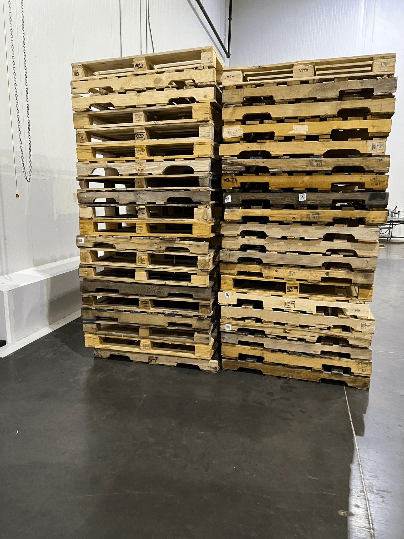 Used 48x40 Wooden Pallets - San Antonio, TX 78015