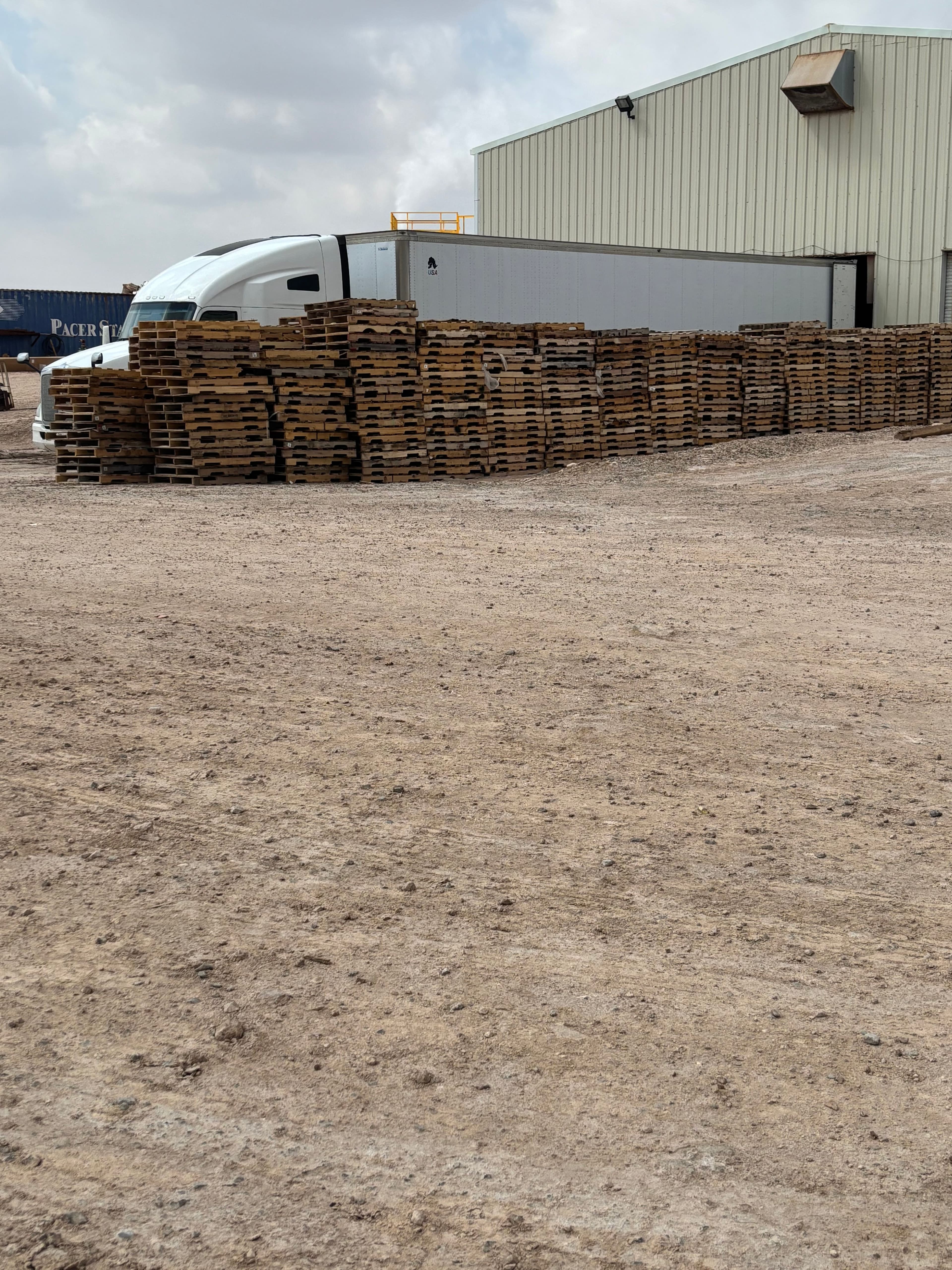48 x 40 Grade B Pallets - Loving, NM 88256 - Image 1
