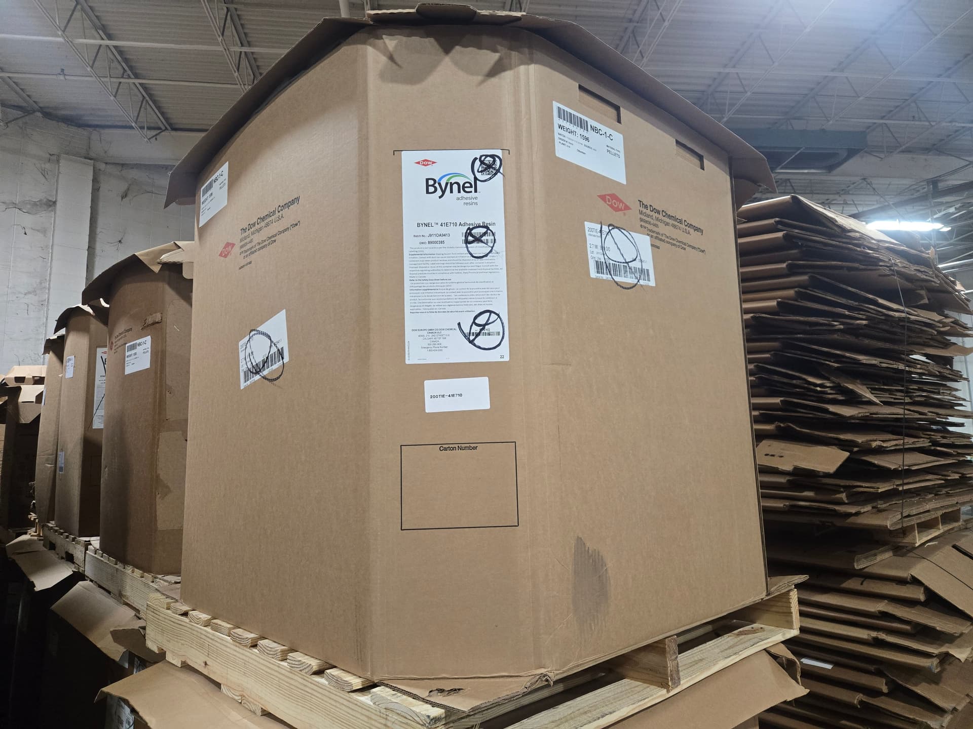 48 x 40 x 40 5 Wall Resin Octagon Boxes - Chicago IL 60617